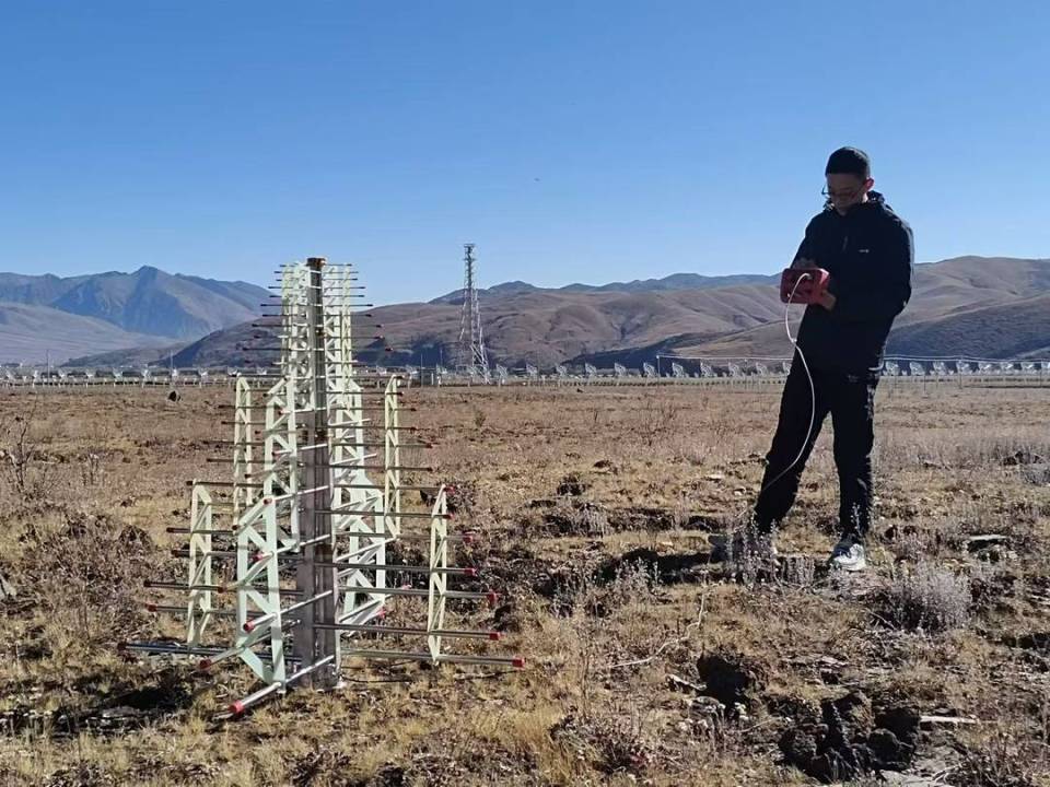 “天線醫(yī)生”張揚 守護“千眼天珠”的寧靜天空